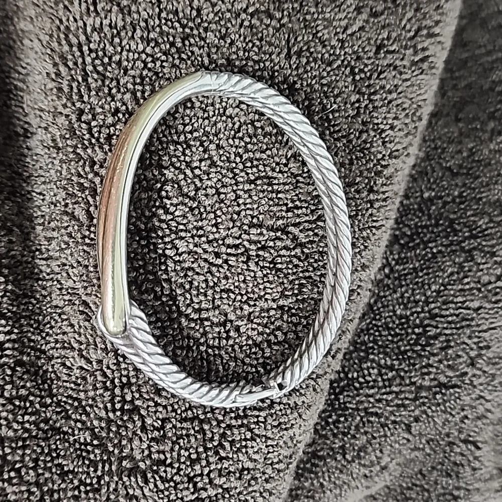 David Yurman bangle bracelet. - Picture 7 of 10